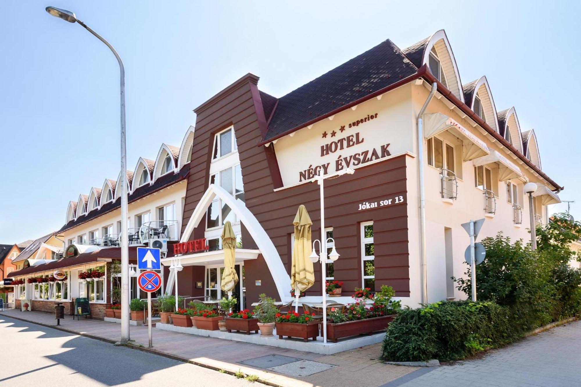 Hotel Négy Évszak Superior Hajdúszoboszló Kültér fotó